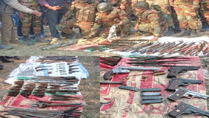 ফরিদপুরে যৌথবাহিনীর আগ্নেয়াস্ত্রসহ বিপুল পরিমাণ গুলি ও অবৈধ দেশীয় অস্ত্র উদ্ধার 